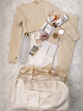 Neutral Lover Girl Workout Bundle | Pilates Set + Gym Essentials | Size M